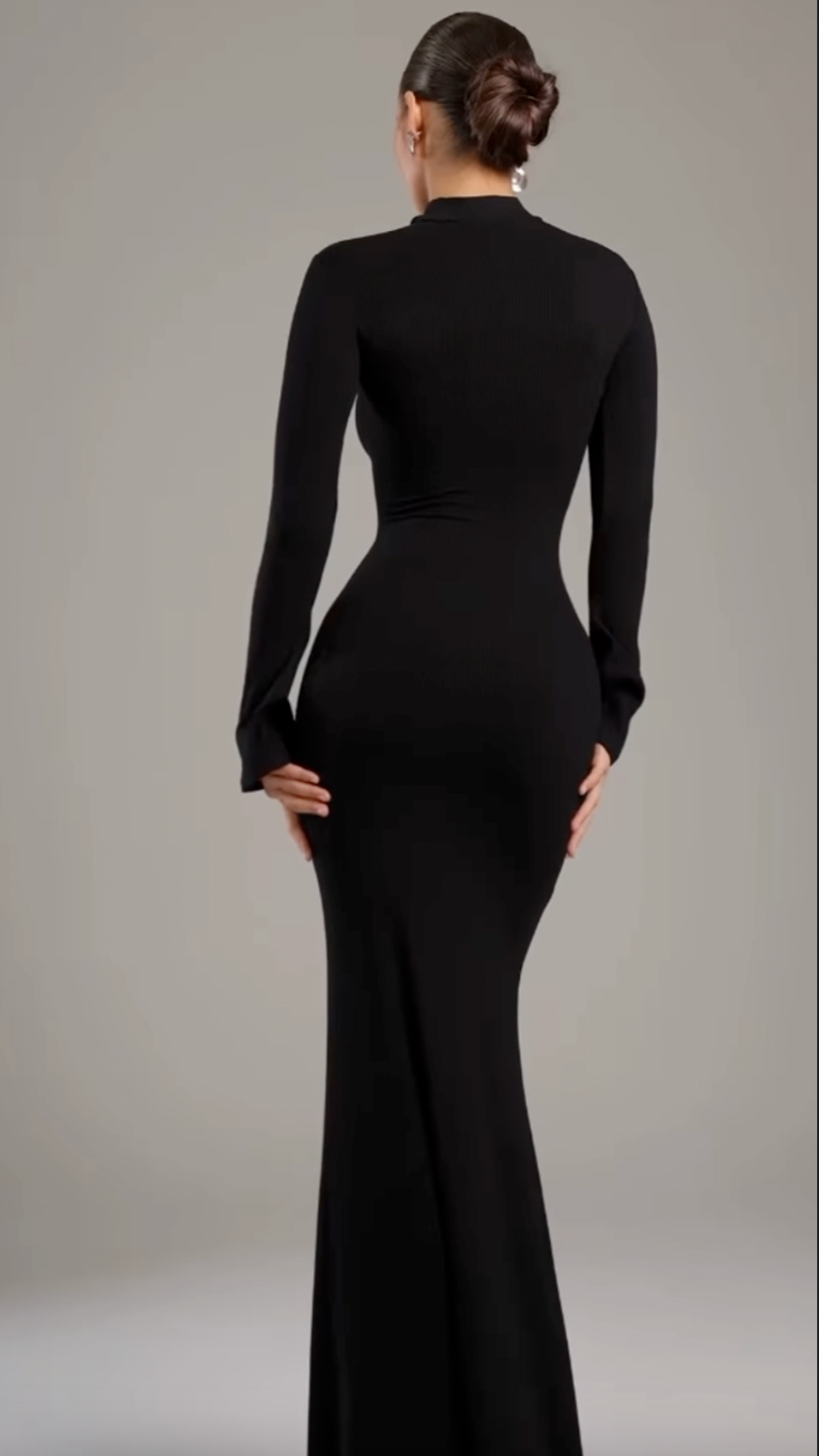 Noire|Turtleneck Maxi Dress