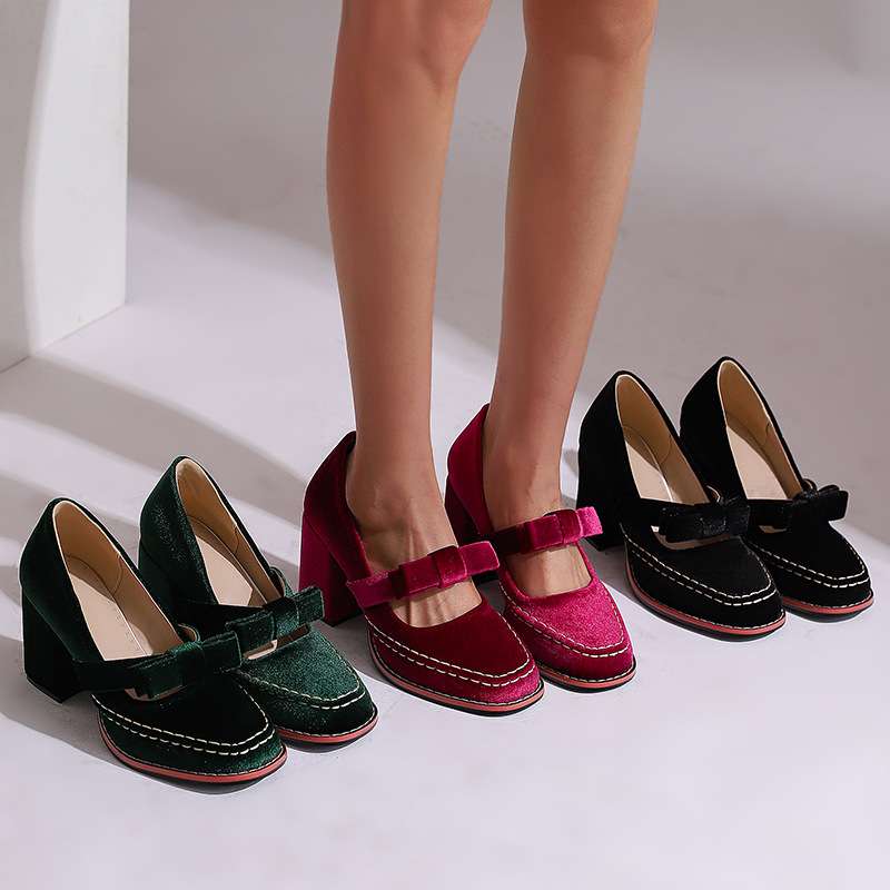 VELOURA VELVET LOAFERS