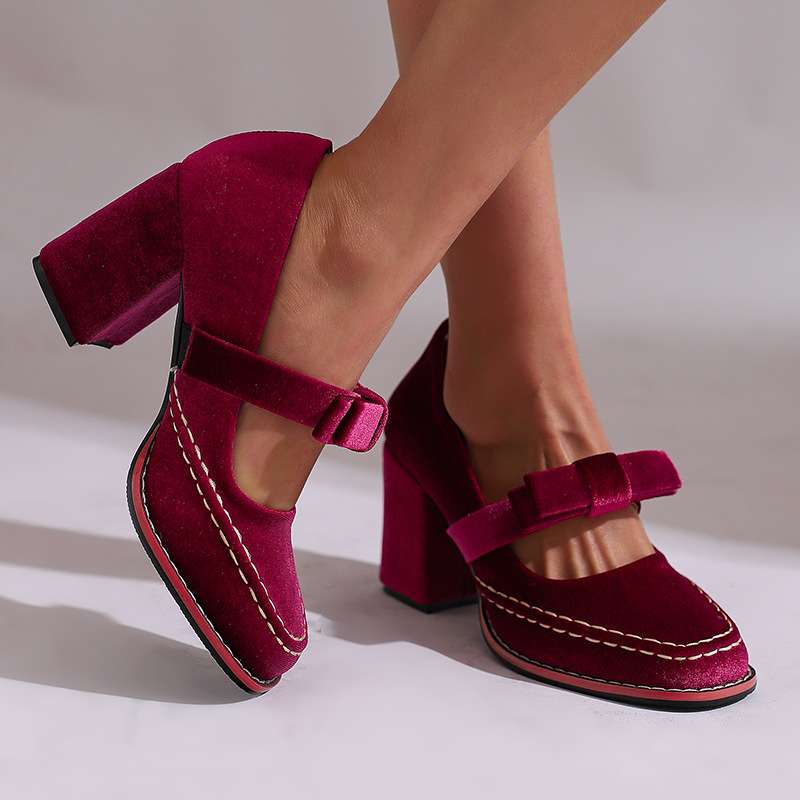 VELOURA VELVET LOAFERS