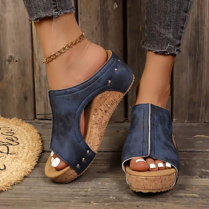 ISABELLA FIORENTI STUDDED WEDGES