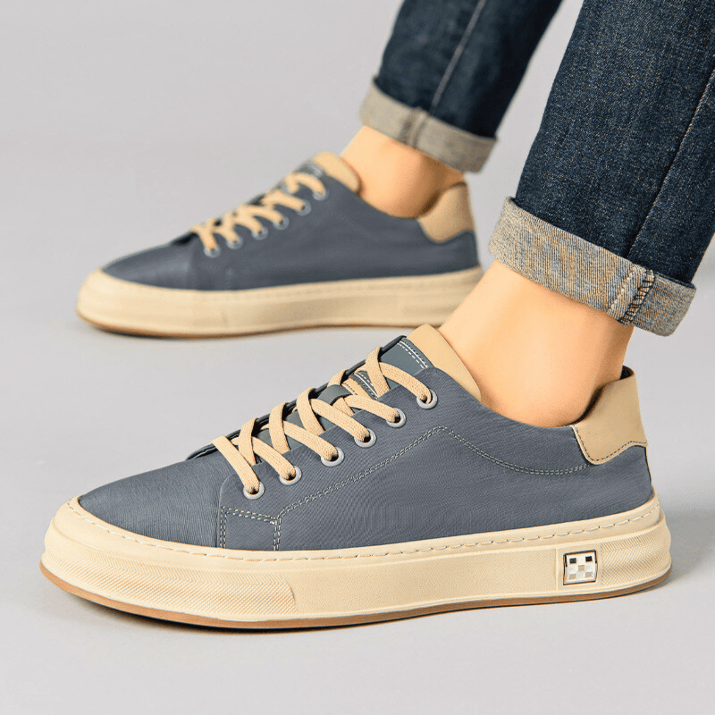 CASTELLON SUEDE SNEAKER