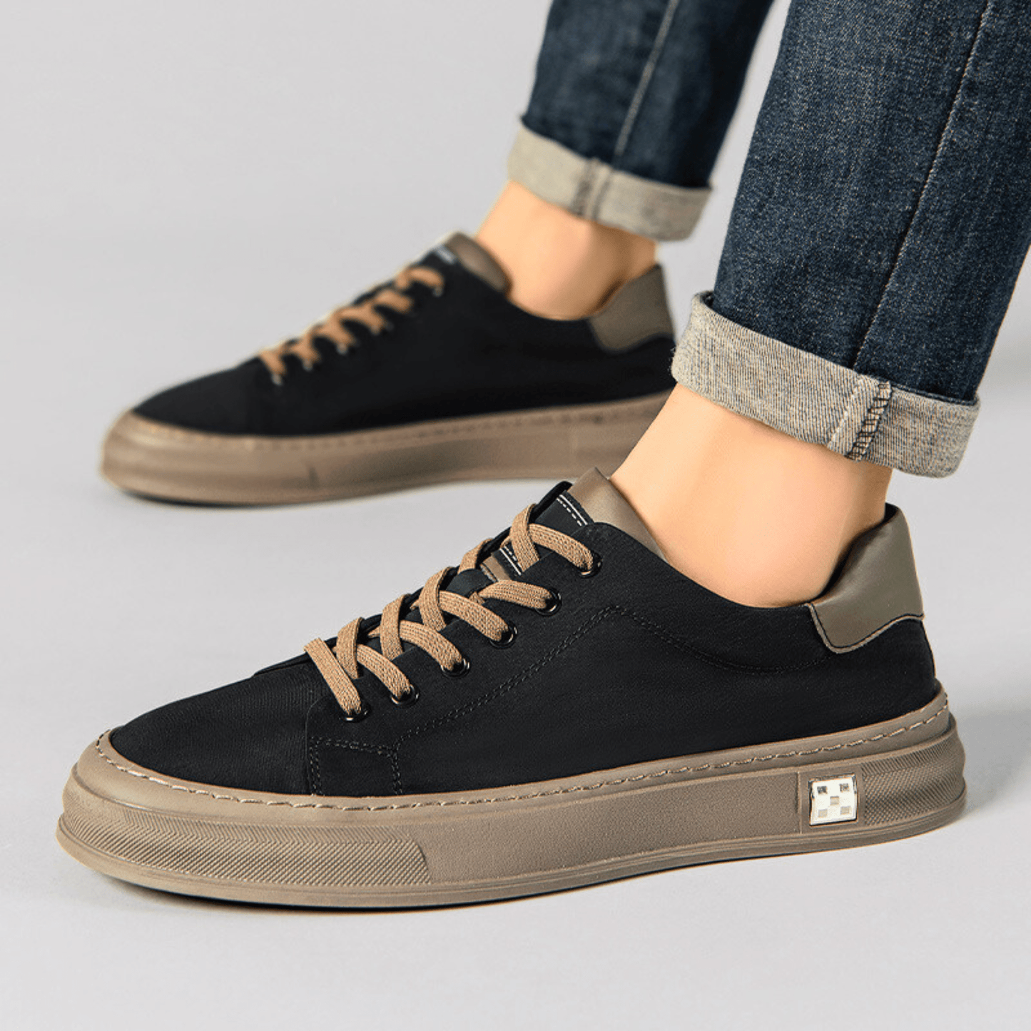 CASTELLON SUEDE SNEAKER